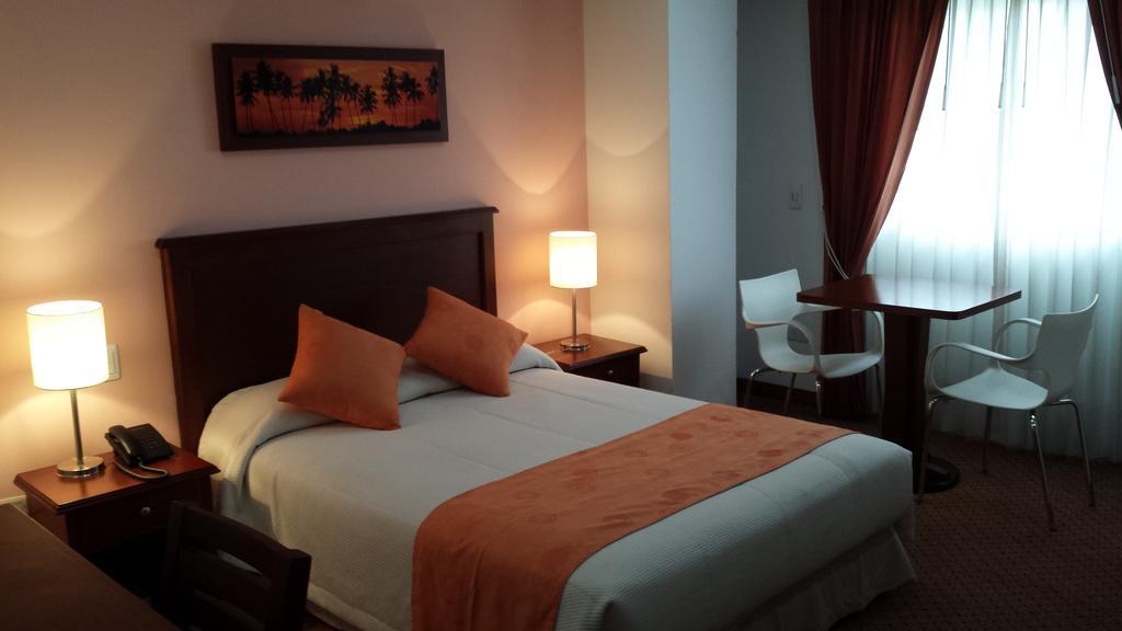 Blu Inn Hotel Богота Екстериор снимка