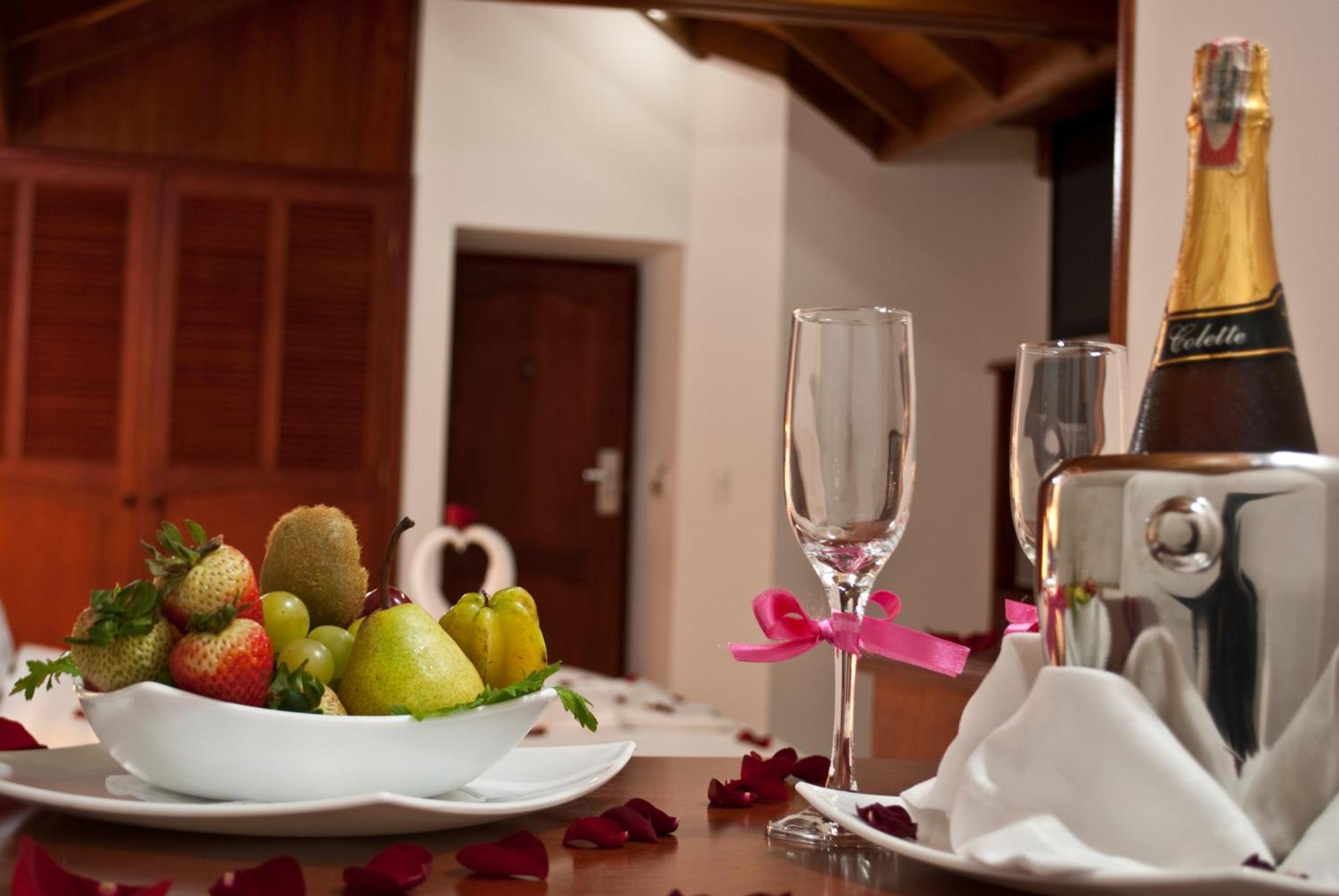 Blu Inn Hotel Богота Екстериор снимка