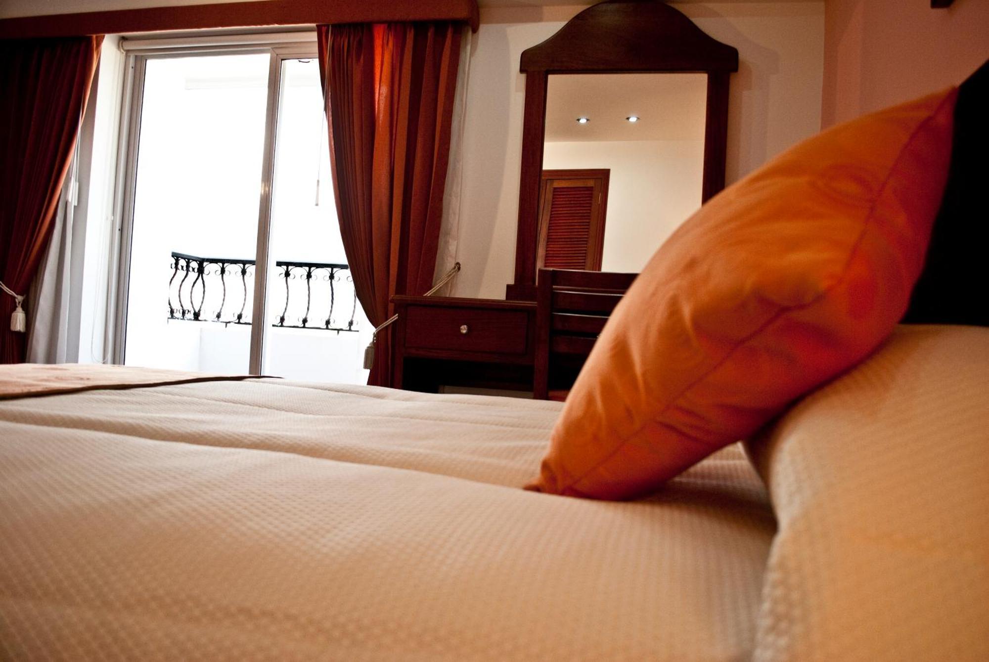 Blu Inn Hotel Богота Екстериор снимка
